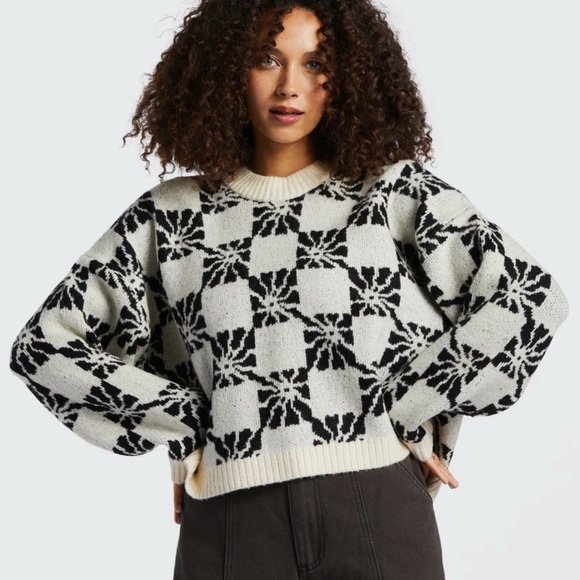 Billabong Beyond Basic V-Neck Sweater - Picture 6 of 7